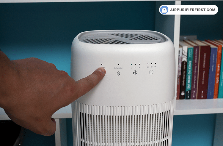 The last step after inserting the new filter into the device is to reset the filter reset indicator by holding your finger on the power button for 7 seconds.